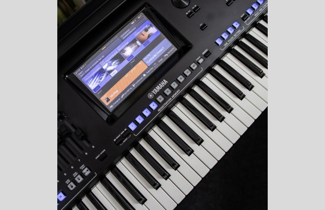 Used Yamaha Genos Keyboard & Speakers - Image 13
